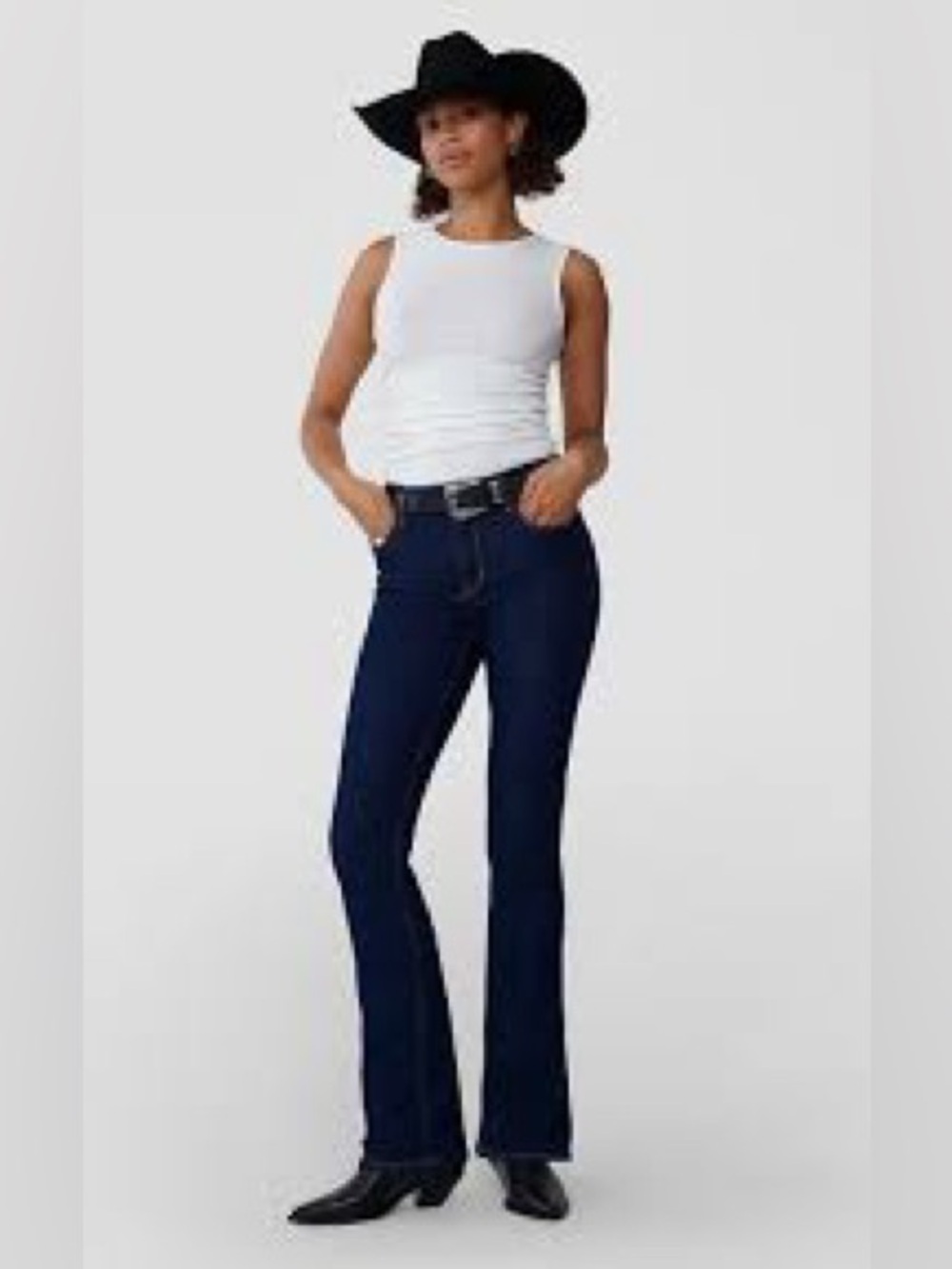 Women's Dark Blue Flare Jeans — Classic Fit 1038